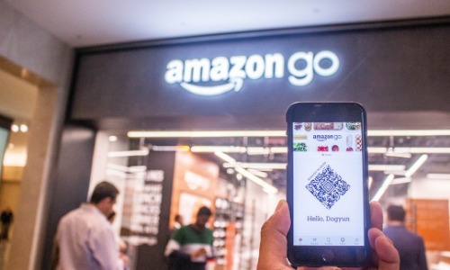 Amazon launches its first cashierless store in Britain